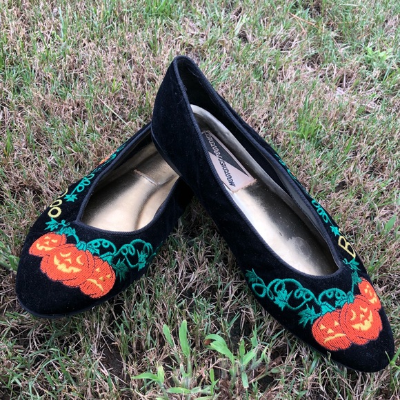 mootsie tootsie flats